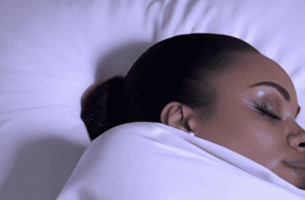 Beauty Sleep: Maximizing Your Skin's Regeneration During the Night