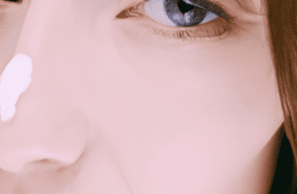 Adjusting Skincare Routines for Winter: Combatting Dryness and Hydration Tips