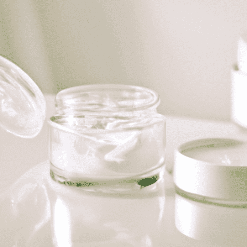 The Role of Moisturizers in Anti-Aging Skincare