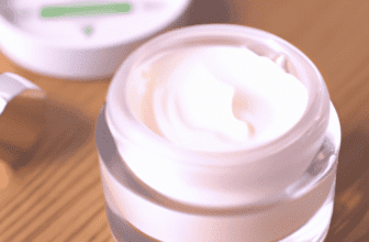Achieving a Dewy Glow: Moisturizers for Radiant and Youthful Skin